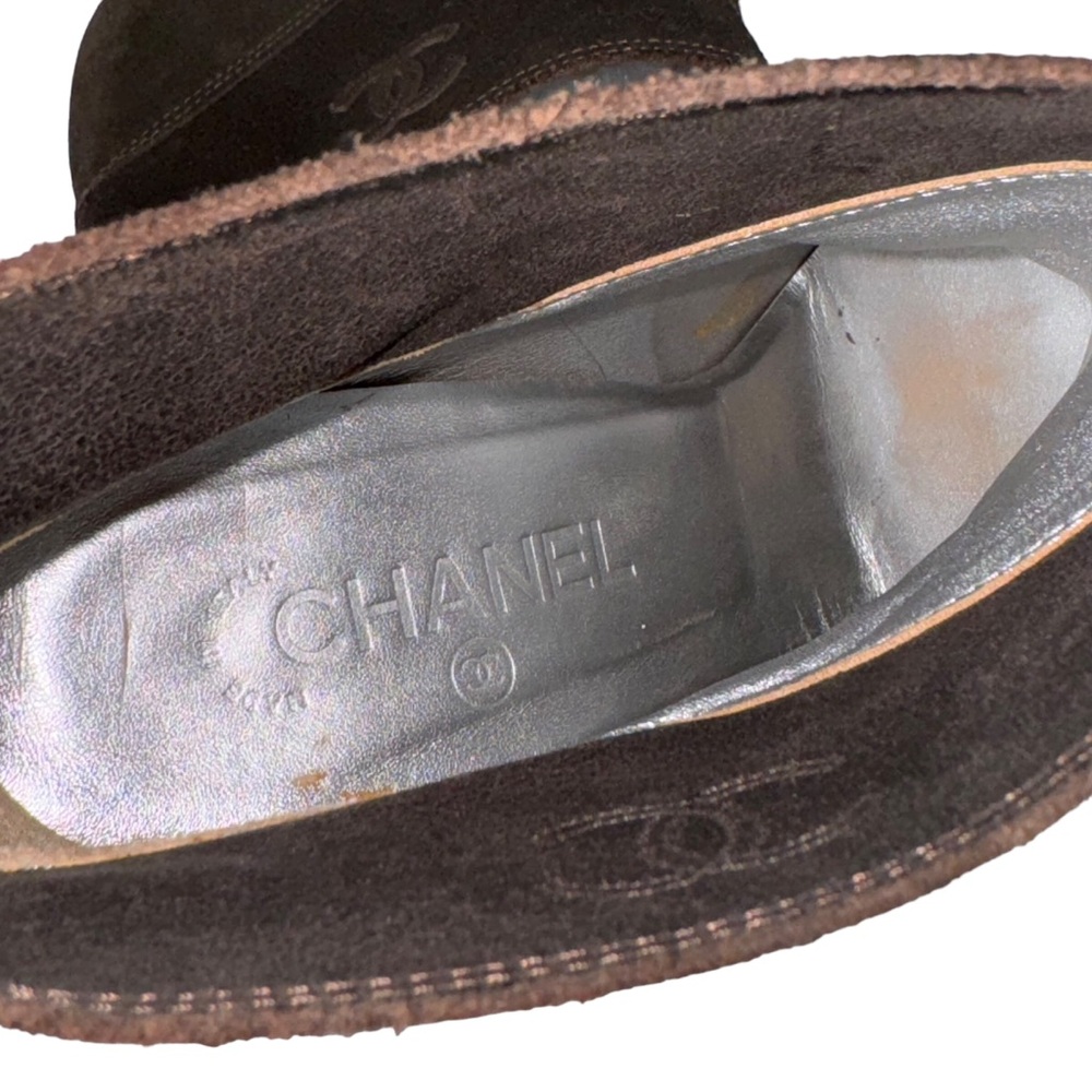 CHANEL Brown Suede CC Ankle Women's Booties Made in Italy Marked as 41 - 11US - Picture 7 of 11